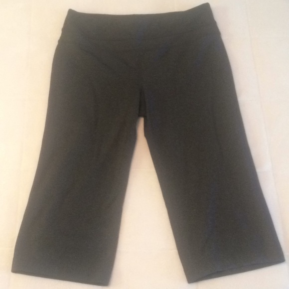 Prana Pants - Prana dark grey straight-fit capri leggings Sz M